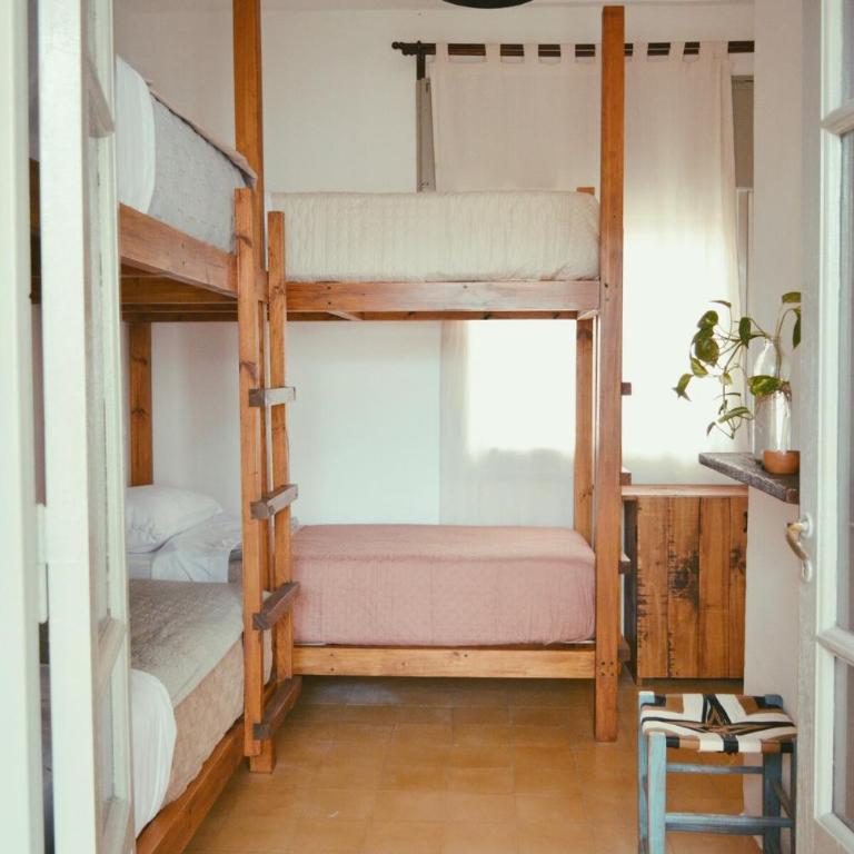 Casa tranquila en la zona más turistica de Güemes - Casa de 4 dormitorios - 44