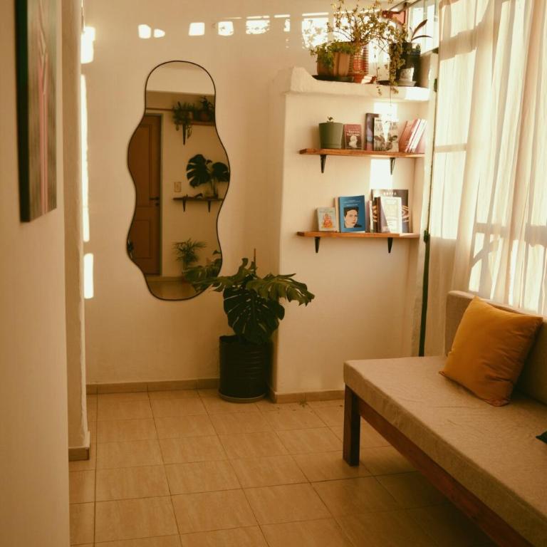 Casa tranquila en la zona más turistica de Güemes - Casa de 4 dormitorios - 1