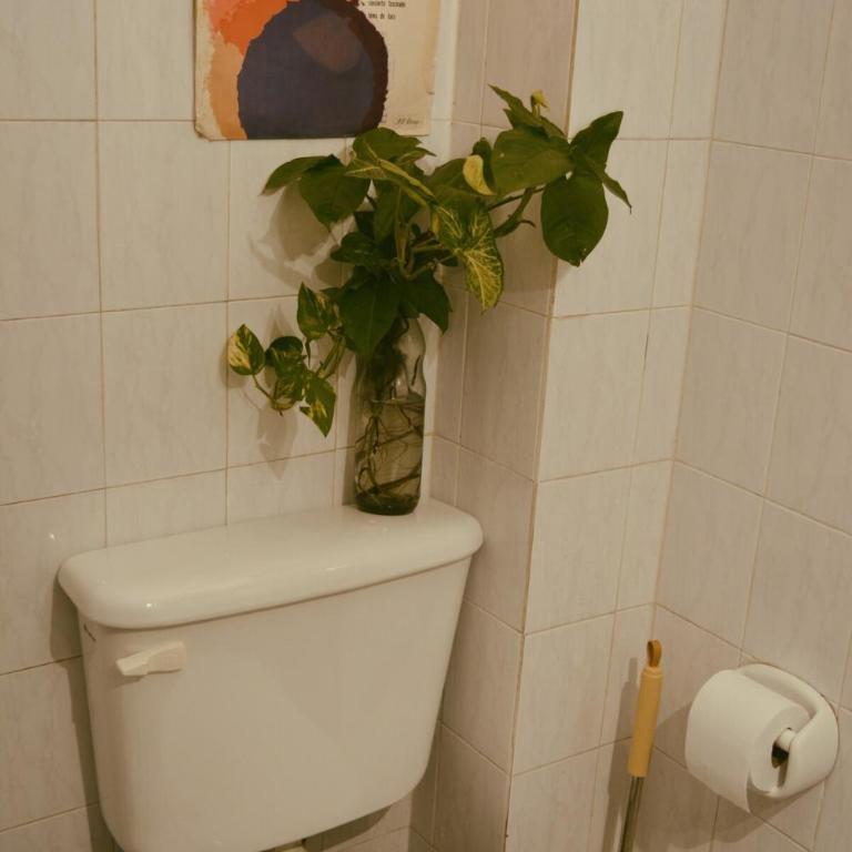 Casa tranquila en la zona más turistica de Güemes - Casa de 4 dormitorios - 63