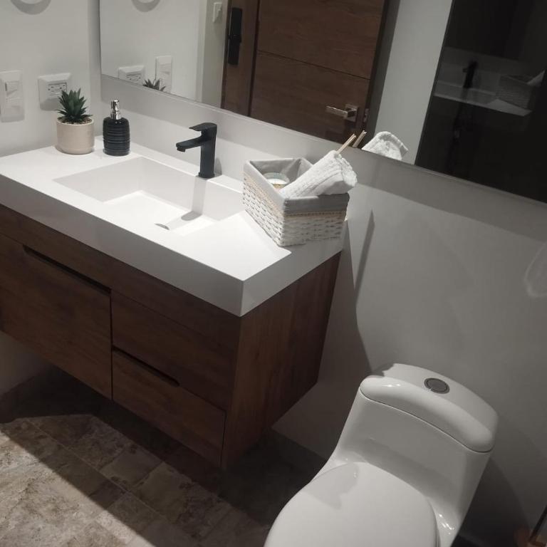 Brand New Modern Apartment-Suite Meters from the Beach - Apartamento de 1 dormitorio - 6