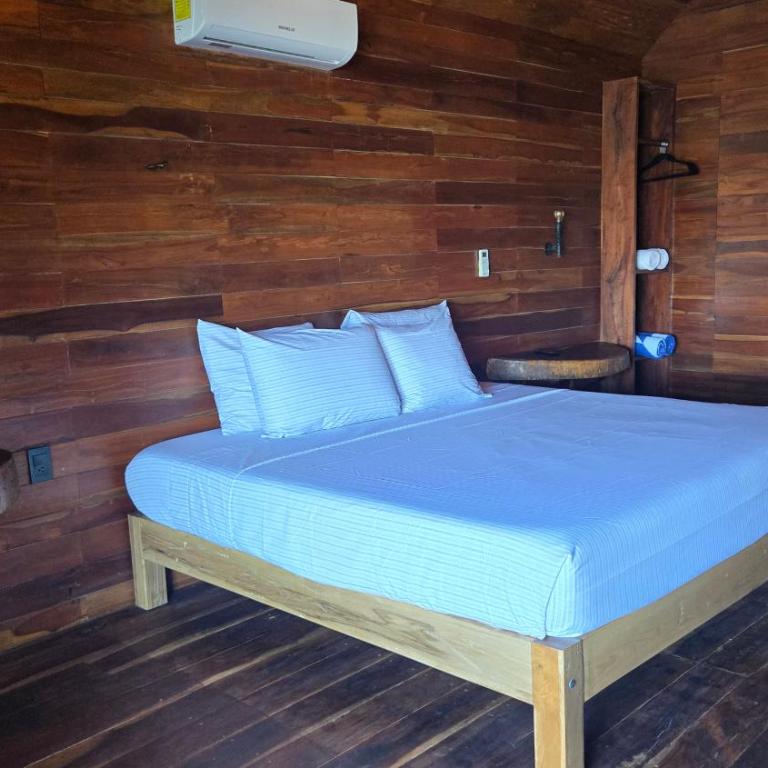 Hotel Isabella Bacalar Lagoon Front - Family Bungalow with Terrace Lagoon View - 9