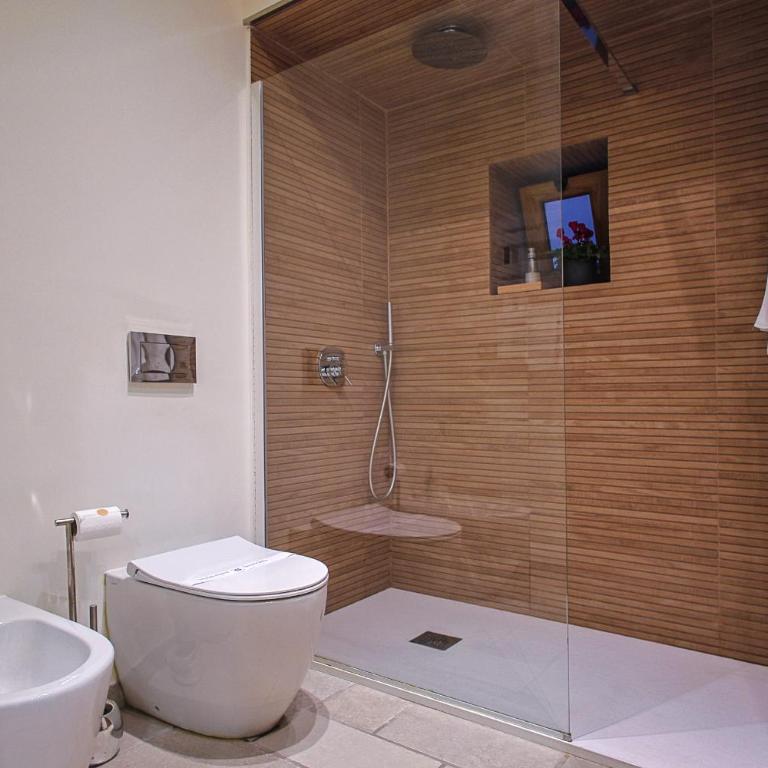 Vintage Rooms - Double Room with Private External Bathroom - 14