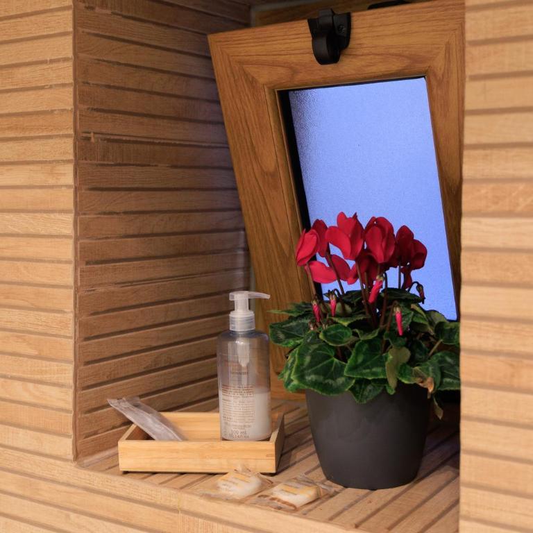 Vintage Rooms - Double Room with Private External Bathroom - 15
