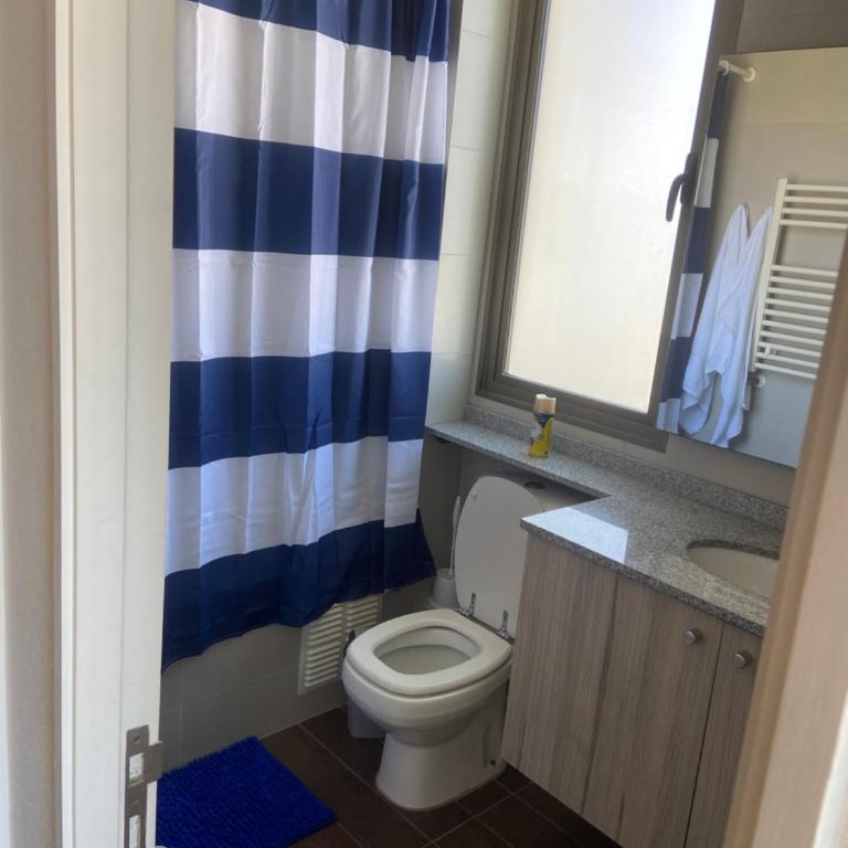 Hermoso departamento en Costa de Montemar, Concón -las piscinas sólo se pueden usar en arriendos sobre 15 días - Two-Bedroom Apartment with Terrace and Sea View - 15