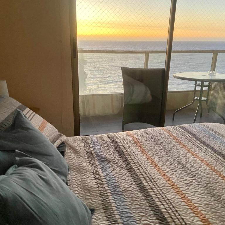 Hermoso departamento en Costa de Montemar, Concón -las piscinas sólo se pueden usar en arriendos sobre 15 días - Two-Bedroom Apartment with Terrace and Sea View - 2