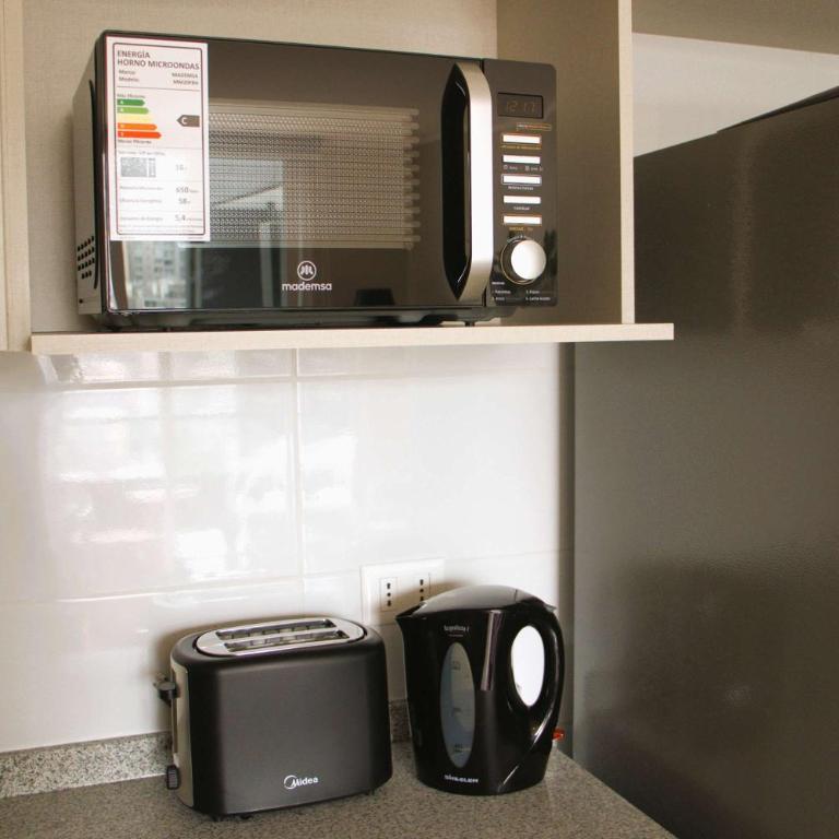 HOM I Wifi Piscina Parking Cowork Metro Almagro - Apartment - 23
