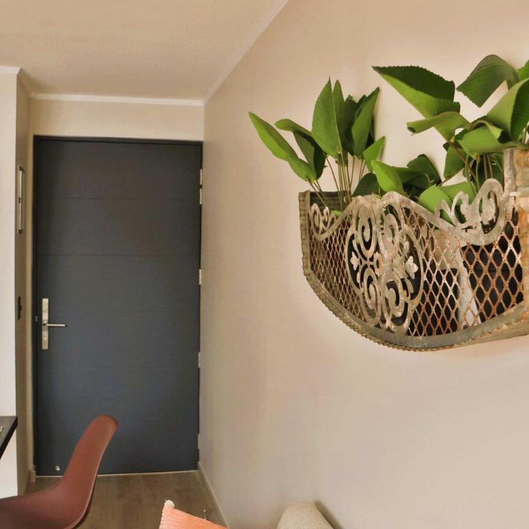 HOM I Wifi Piscina Parking Cowork Metro Almagro - Apartment - 33
