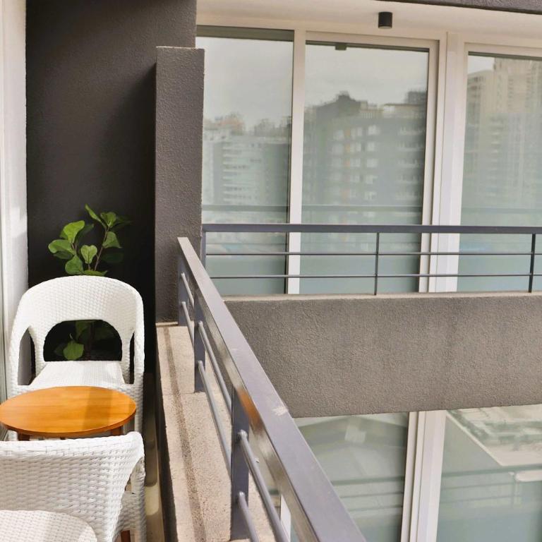 HOM I Wifi Piscina Parking Cowork Metro Almagro - Apartment - 3