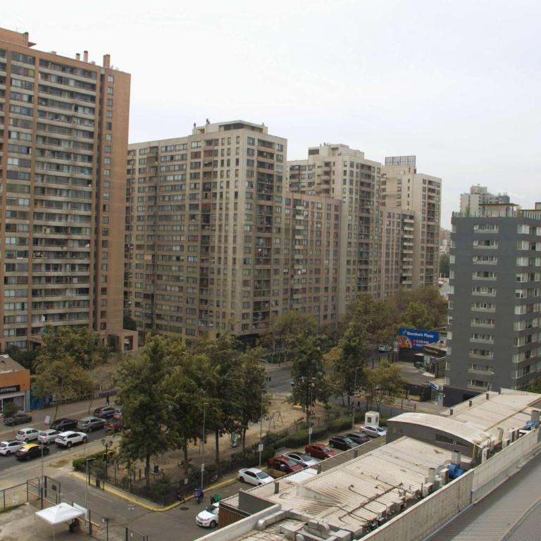 HOM I Wifi Piscina Parking Cowork Metro Almagro - Apartment - 36