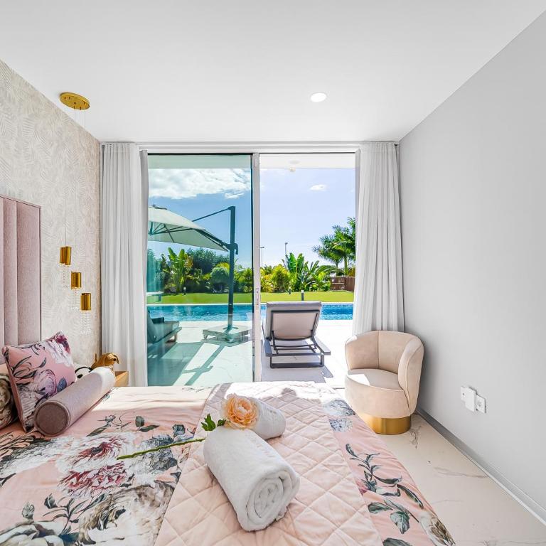 Luxury Villa with Heated Pool & Jacuzzi Near Costa Adeje Golf - Villa - 32