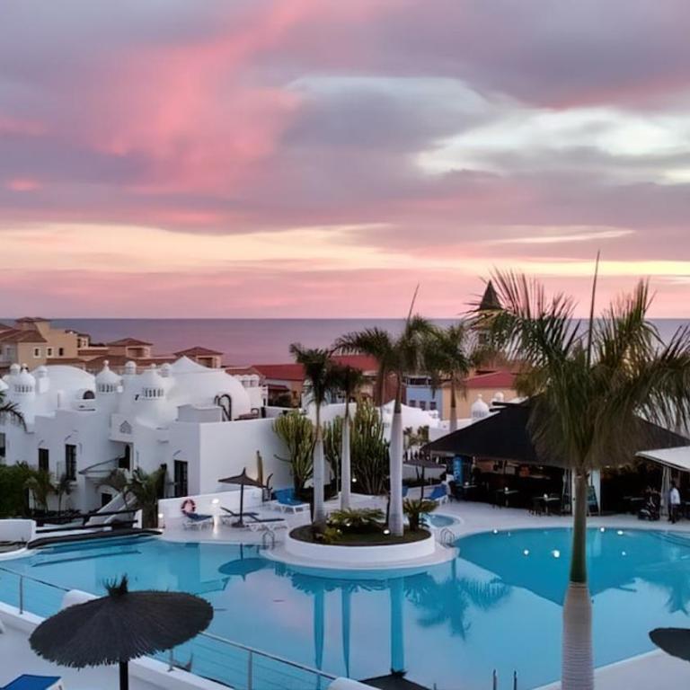 Acogedor dúplex 8B con amplia terraza y vistas al mar - Apartamento de 2 dormitorios - 25