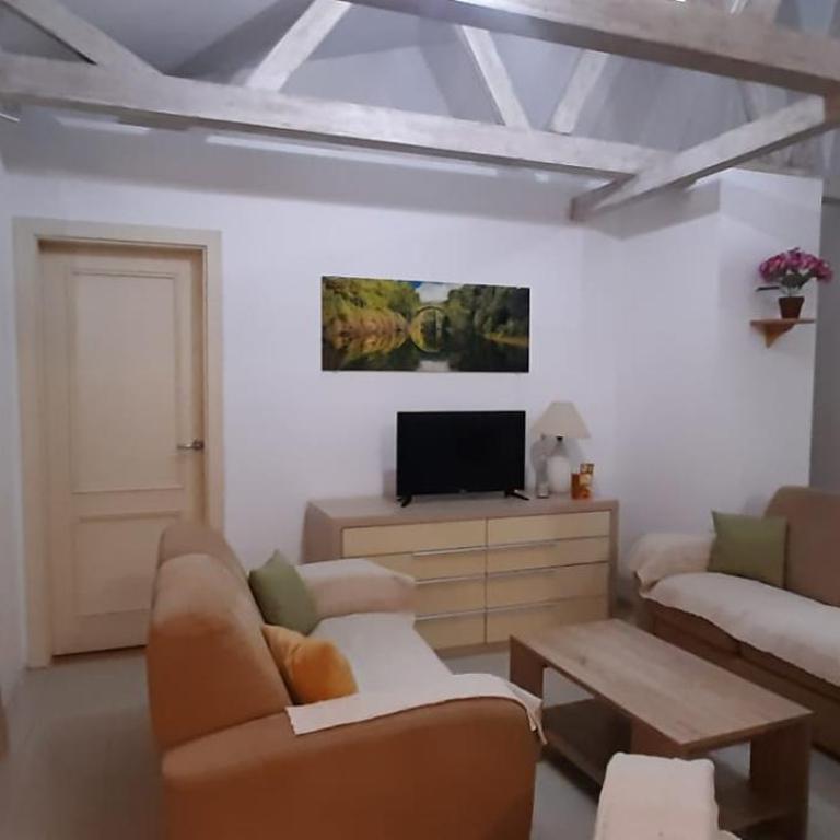 Zlatna Guest House - Two-Bedroom Villa - 3