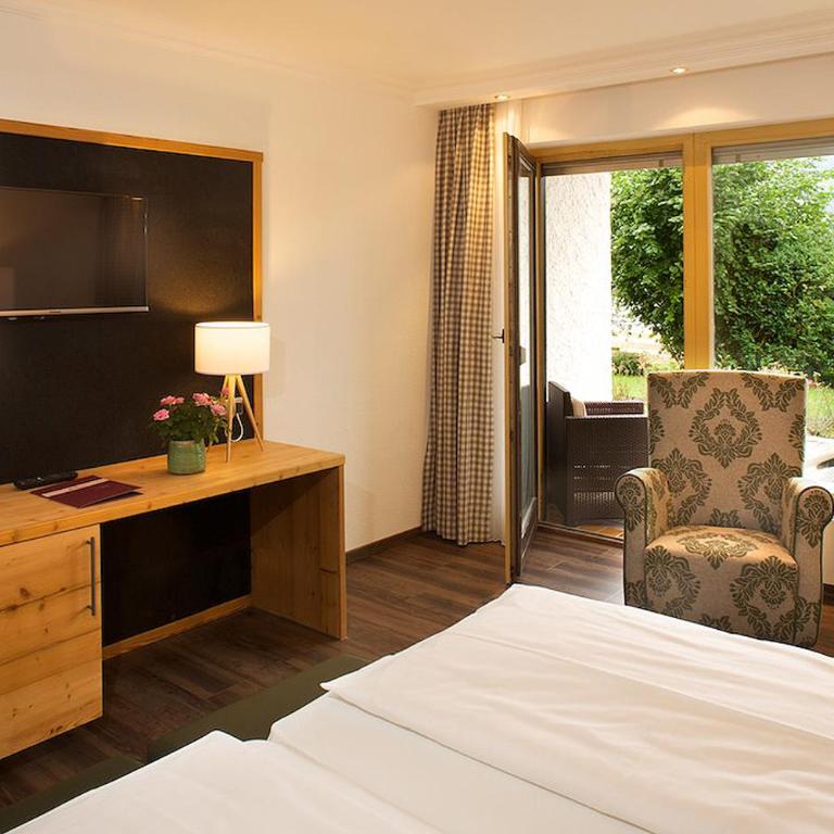 Hotel Menning ***S - Comfort Doppelzimmer mit Balkon - 2