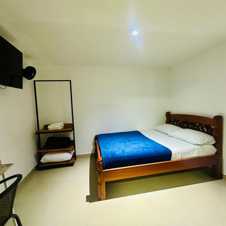 Hotel Jardin de Rosas - Double Room with Private Bathroom - 6