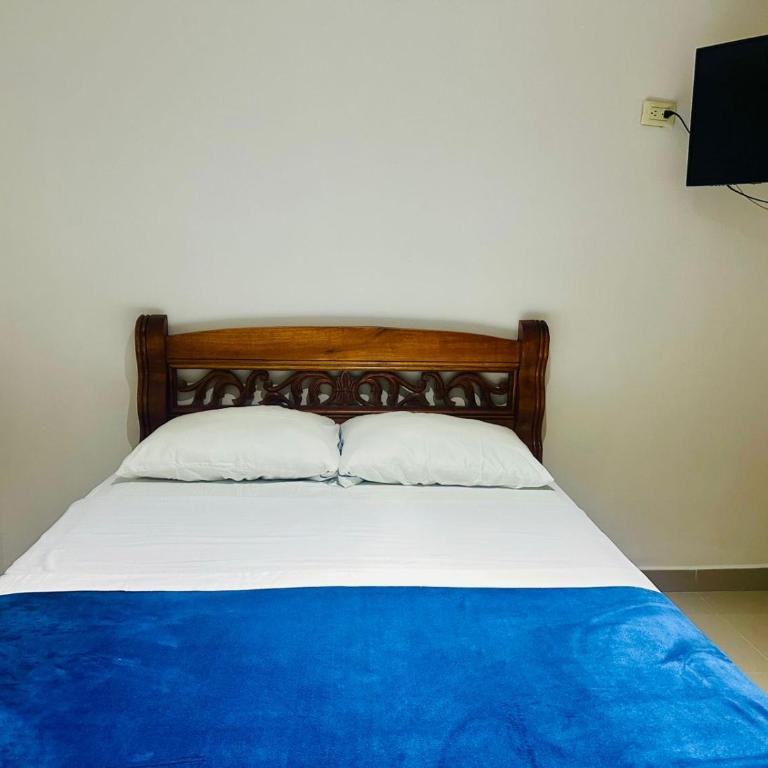 Hotel Jardin de Rosas - Double Room with Private Bathroom - 3