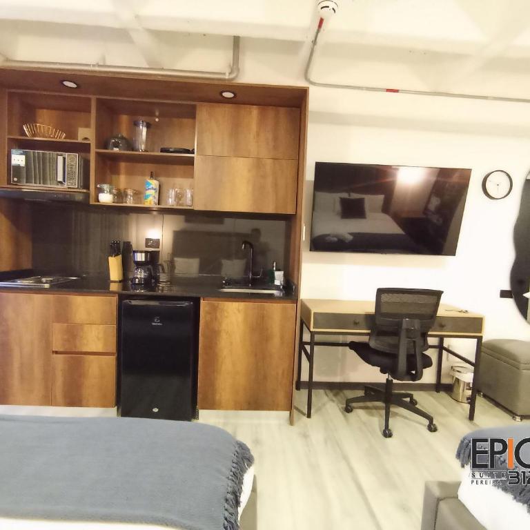 Epic Suite 312 Deluxe Airport - Deluxe Queen Suite - 21