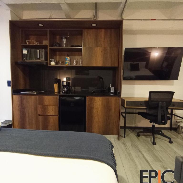 Epic Suite 312 Deluxe Airport - Deluxe Queen Suite - 22