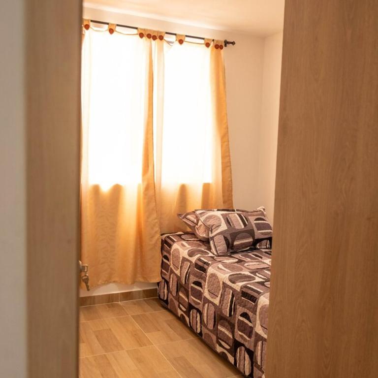 Beautiful view and pool, minutes from Cali - Apartamento de 2 dormitorios - 10
