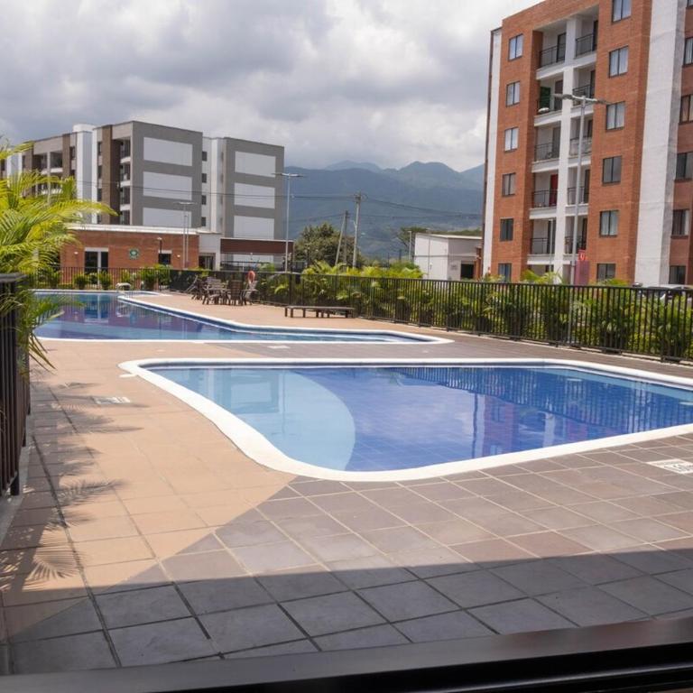 Beautiful view and pool, minutes from Cali - Apartamento de 2 dormitorios - 14