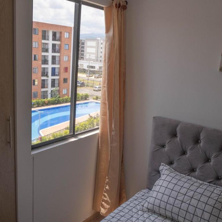 Beautiful view and pool, minutes from Cali - Apartamento de 2 dormitorios - 18