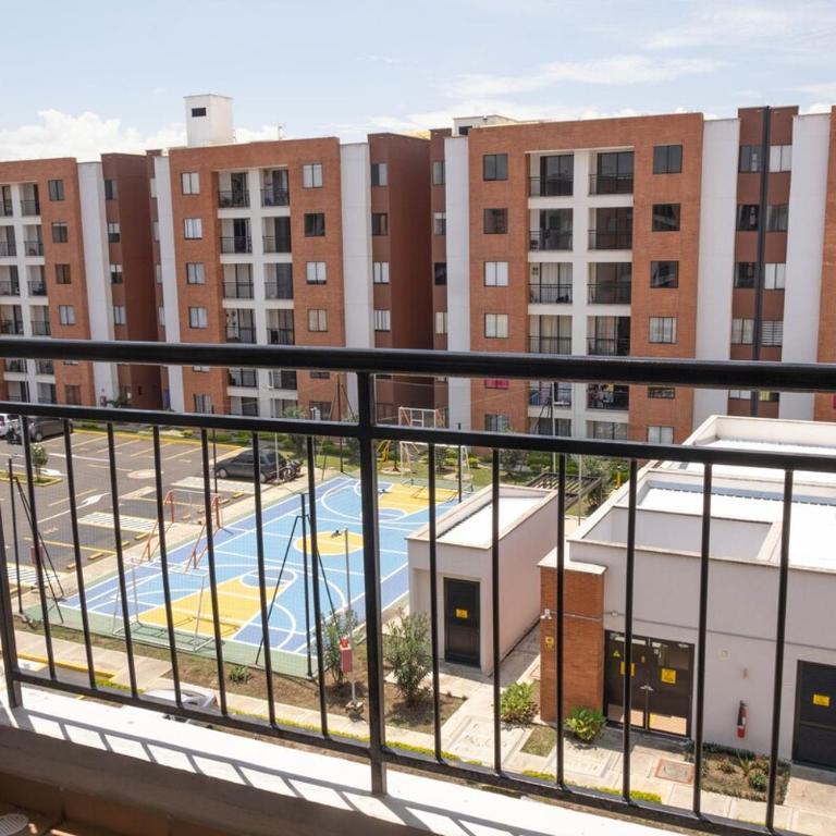 Beautiful view and pool, minutes from Cali - Apartamento de 2 dormitorios - 24