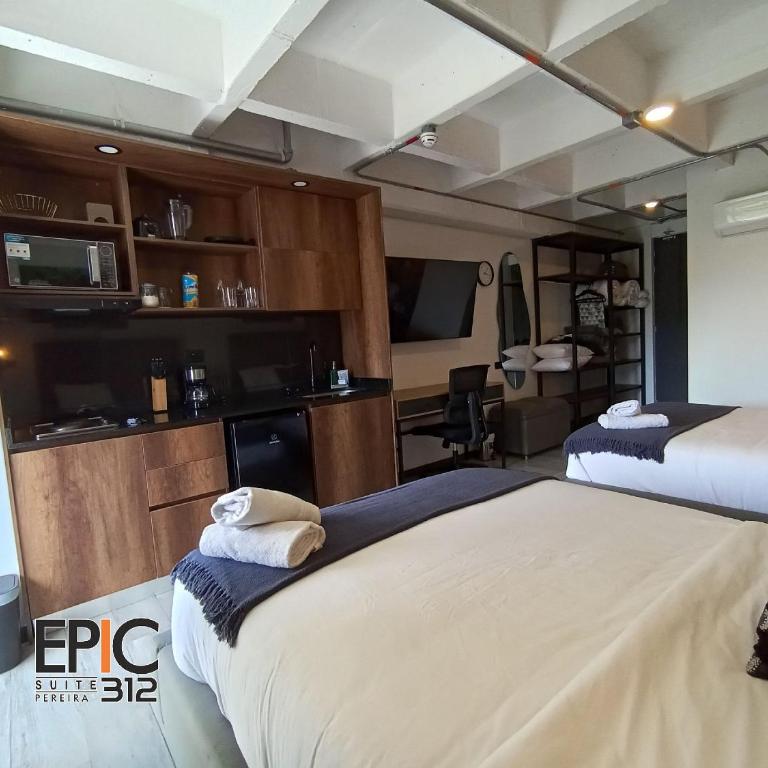 Epic Suite 312 Deluxe Airport - Deluxe Queen Suite - 11