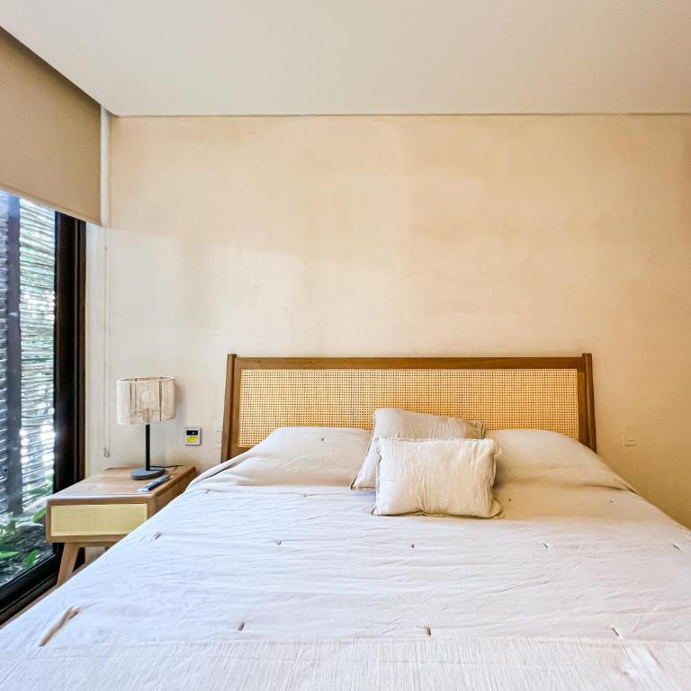 Gated 2BR apartment with rooftop pool - Two-Bedroom Apartment with Balcony and Terrace - 15