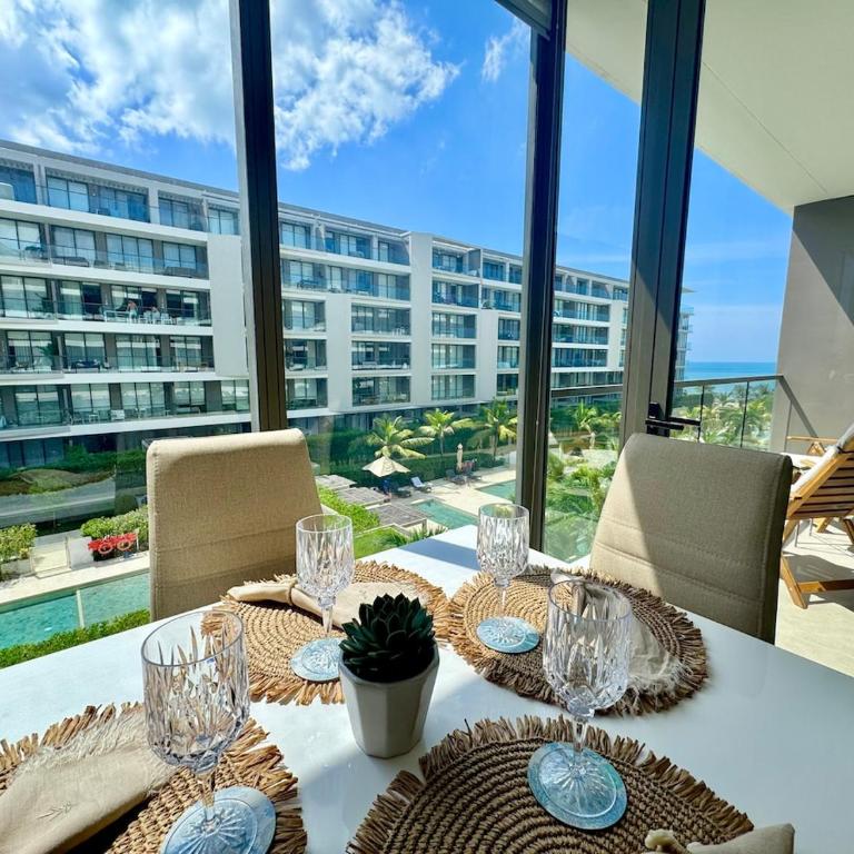Spectacular view of the Caribbean Sea - Two-Bedroom Apartment with Ocean View - 3