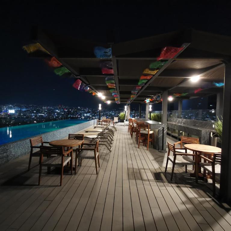 Suite Corner Regency Mexico City Insurgentes WTC - Superior Apartment with City View - 96