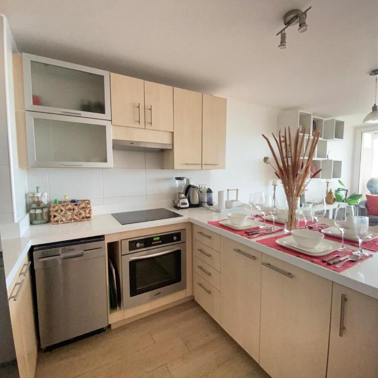 Departamento en Reñaca con vista al mar, piscinas y parrilla - Apartamento de 1 dormitorio - 2