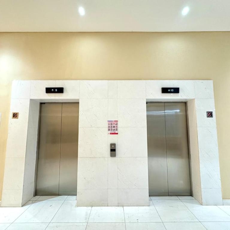 Encantador y moderno estudio con piscina a pasos del aeropuerto - Two-Bedroom Apartment - 16