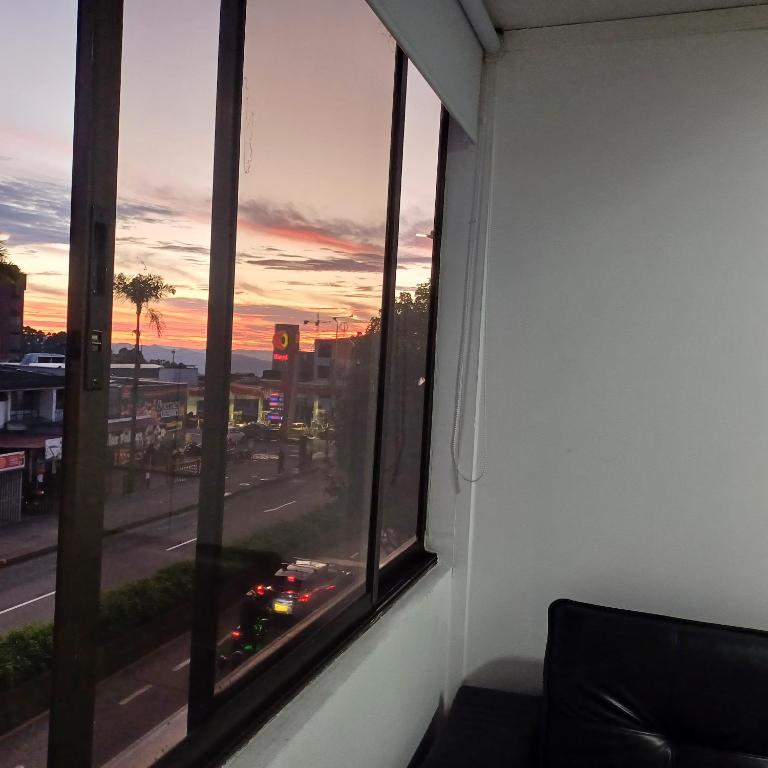 Goza De Una Excelente Ubicación - Apartamento de 2 dormitorios con vistas - 9