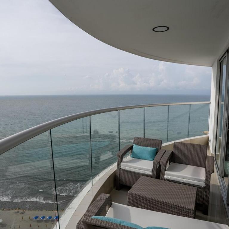 apartamento en cartagena-frente al mar boca grande - Apartamento de 3 dormitorios - 64