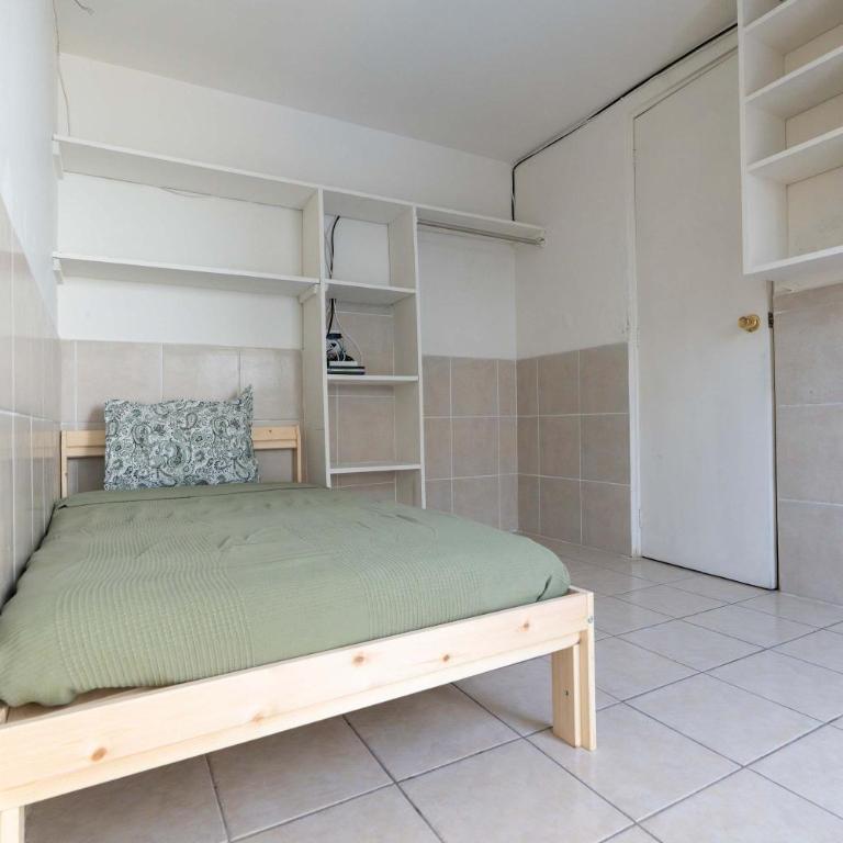 Family Home with Private Pool - Family Room - 56