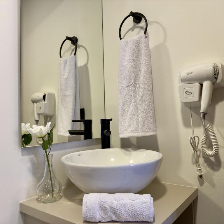 Bloom - One-Bedroom Premium Apartment - 11