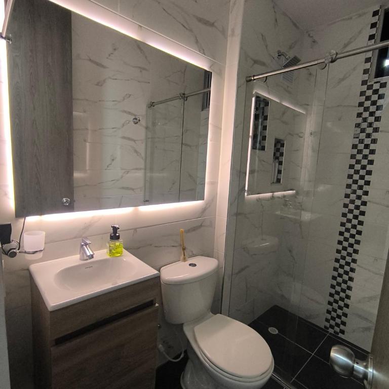 Girardot Reservas del Peñon Espectacular Apartamento exclusivo The Guss - Three-Bedroom Premium Apartment with Balcony - 25