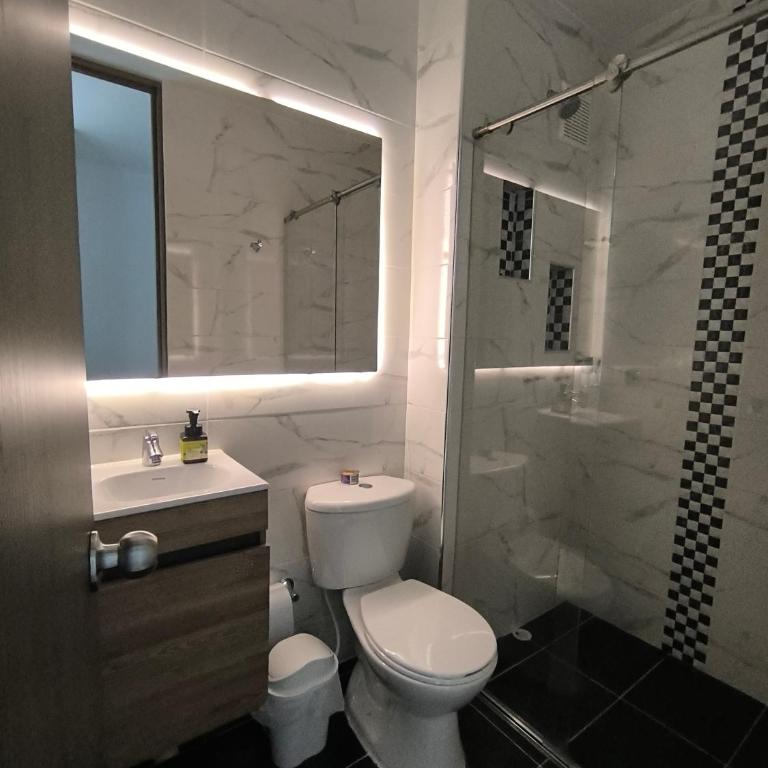 Girardot Reservas del Peñon Espectacular Apartamento exclusivo The Guss - Three-Bedroom Premium Apartment with Balcony - 26