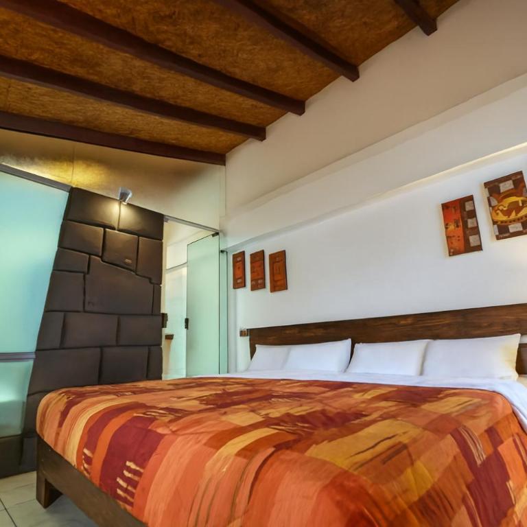 Hanaq House - King Room with Spa Bath - 1
