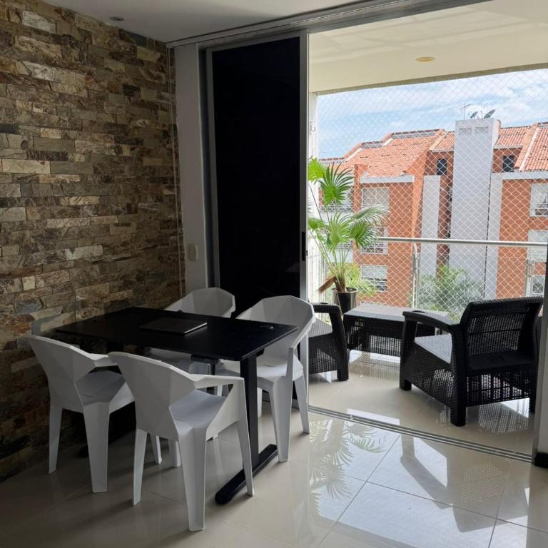 Apartamento amoblado en Pance - Apartamento de 3 dormitorios - 1
