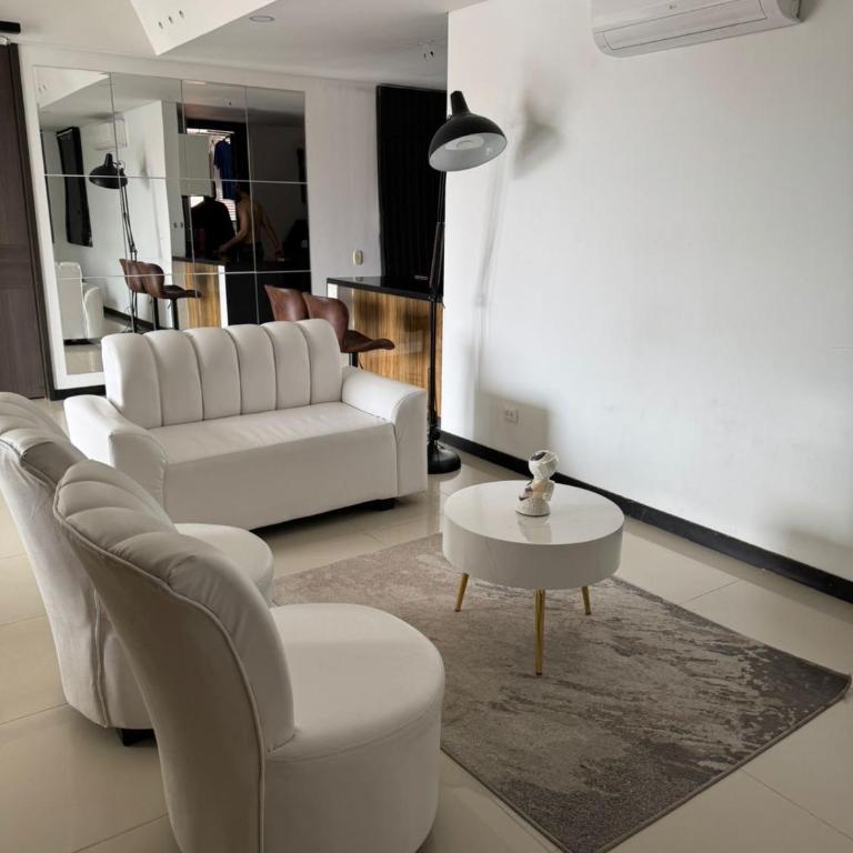 Apartamento amoblado en Pance - Apartamento de 3 dormitorios - 4