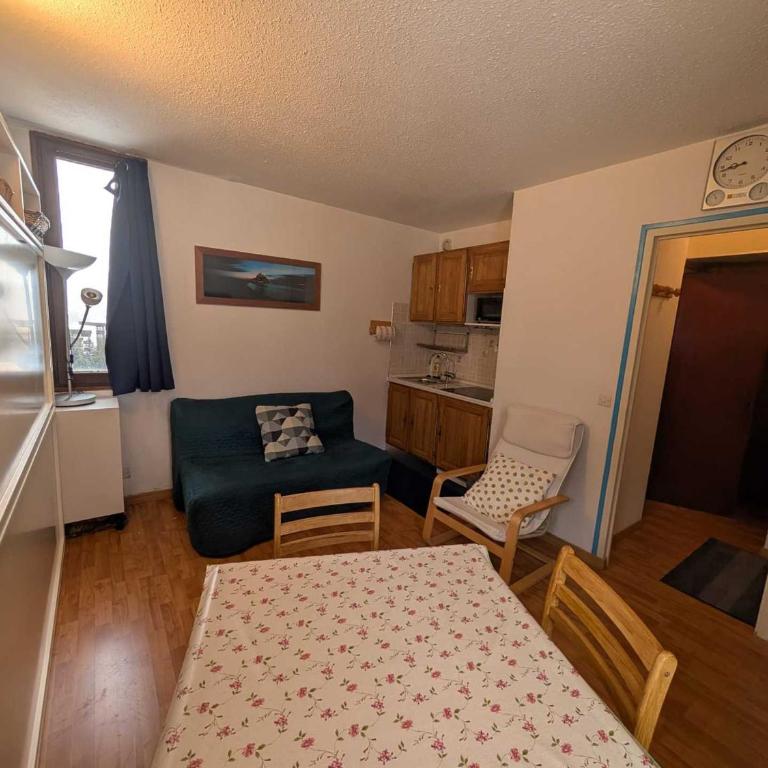 Studio 2 pers, proche pistes et commerce, parking - FR-1-445-234 - Monolocale - 7