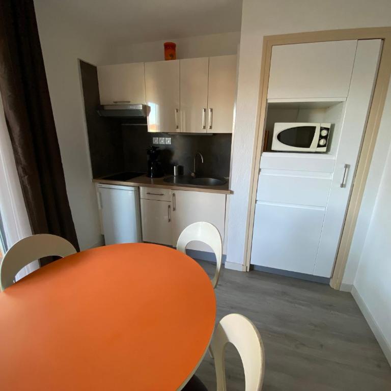 Appartement 2 pièces proche plage avec parking - FR-1-837-66 - Appartamento - 2