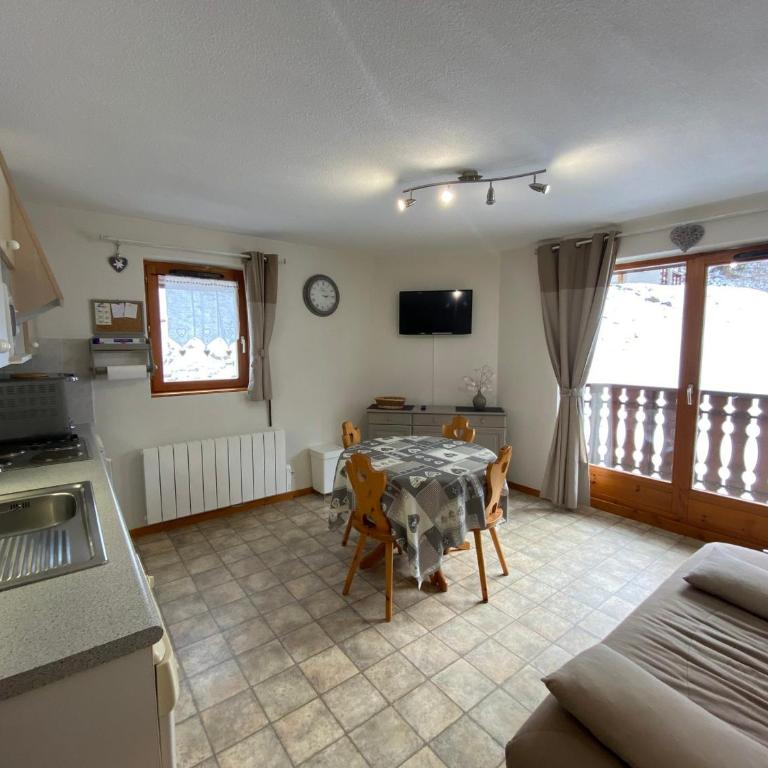 Appartement calme, proche centre-ville, avec balcon et garage à Châtel - FR-1-693-122 - Apartment - 9