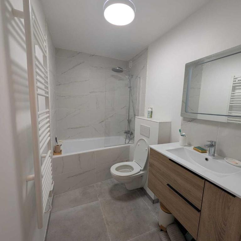 Superbe logement skis aux pieds, calme avec parking, près Montgenèvre - FR-1-445-233 - Appartement - 6