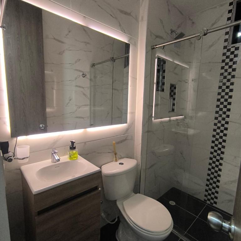 Espectacular Apartamento con Vista a Girardot - Reservas del Peñon - Three-Bedroom Apartment - 9