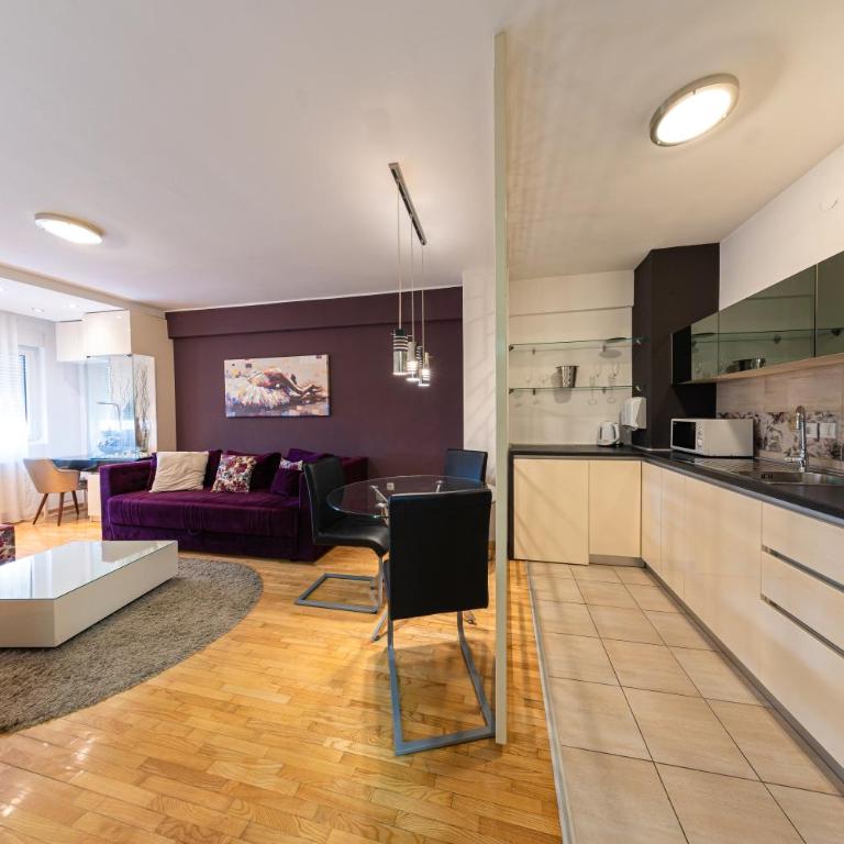 NAR Royalton Deluxe Apartment #40 Free Parking - One-Bedroom Apartment - 2