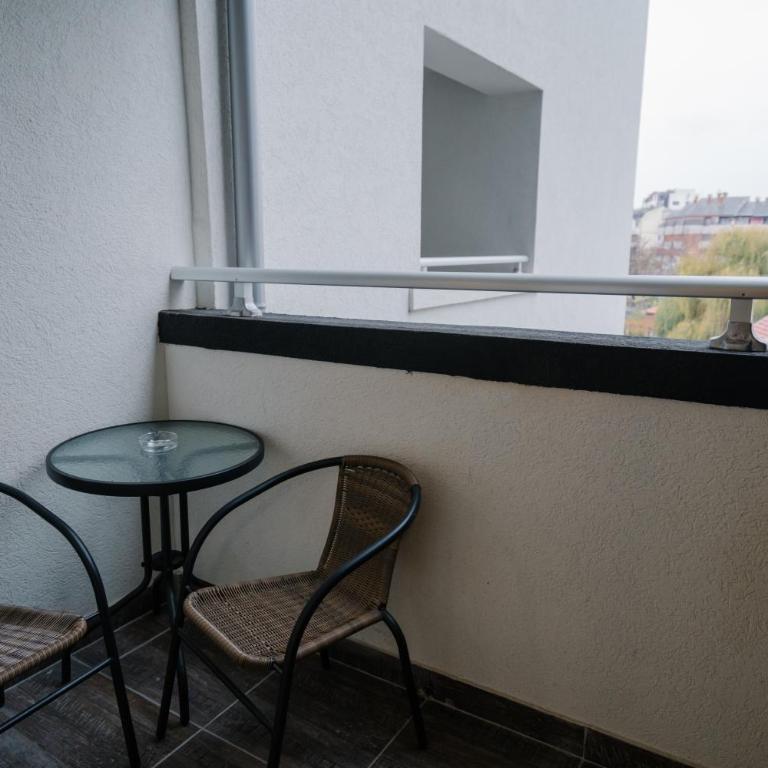 NAR Royalton Deluxe Apartment #40 Free Parking - One-Bedroom Apartment - 8