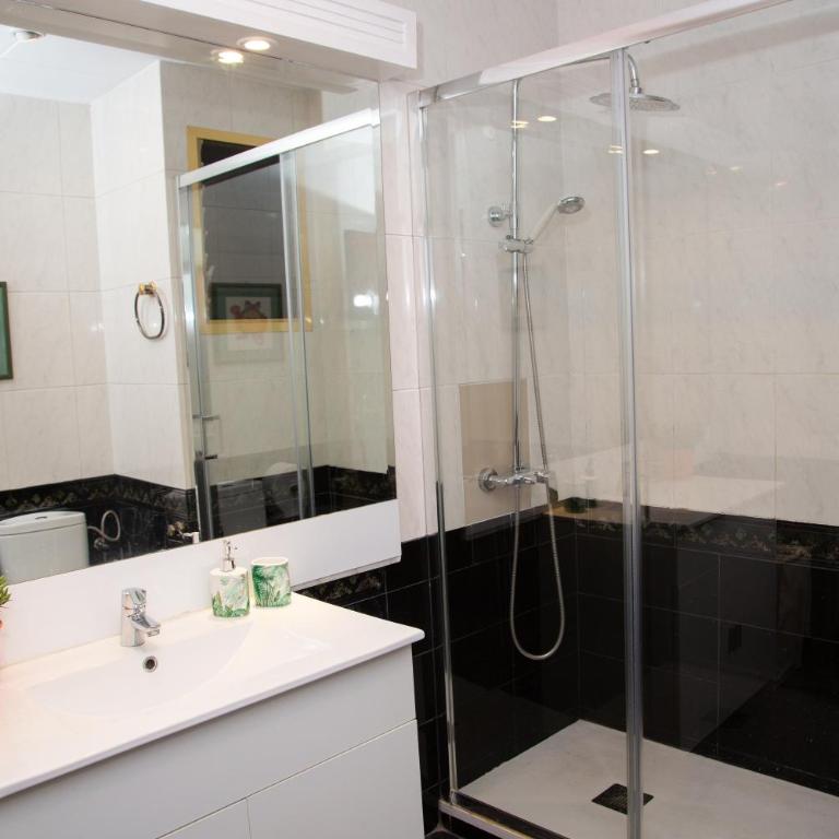 GranVia Fira Apartment - Apartamento de 3 dormitorios - 31