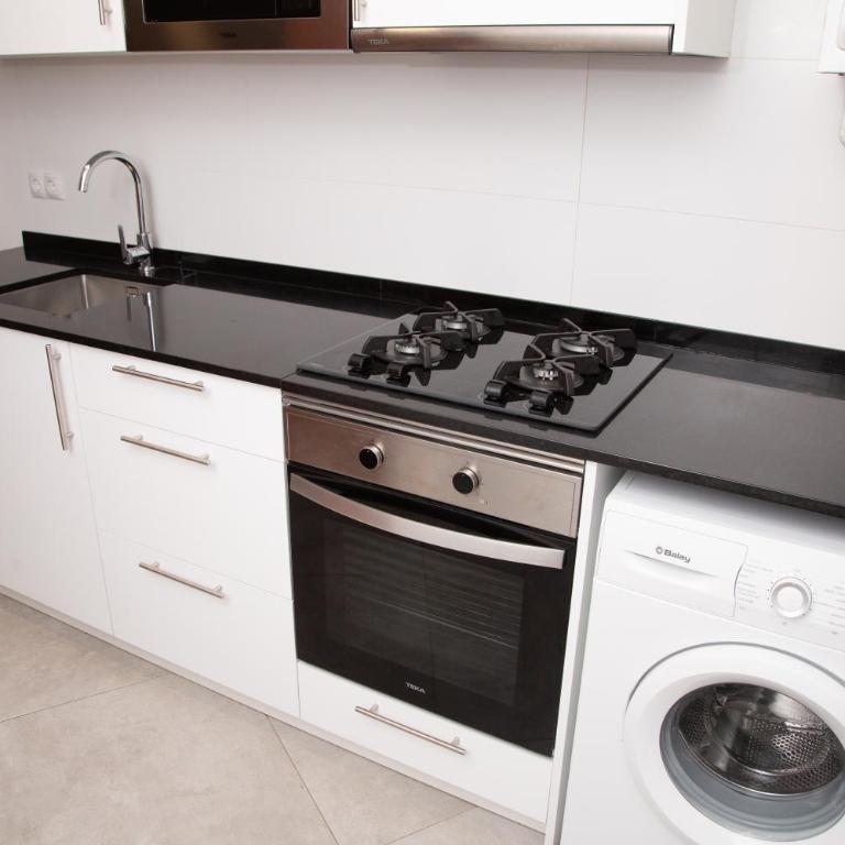 GranVia Fira Apartment - Apartamento de 3 dormitorios - 21