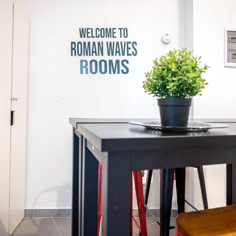 Roman Waves Room - 2 MIN Metro Marconi - 15 MIN Colosseo - A-C & WIFI - Camera Matrimoniale - 1